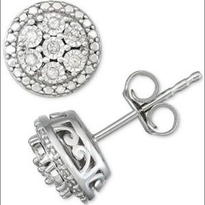 Diamond Cluster Studs (1/10 t.w.) Sterling Silver